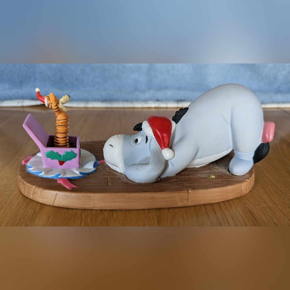 Disney's Pooh & Friends Eeyore "May Your Holidays Be Filled With Surprises" Fig. - Picture 3 of 4